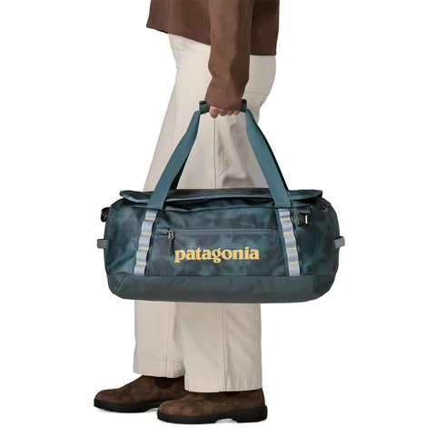 【耐水 機内持ち込み可】ブラックホール・ダッフル 40L